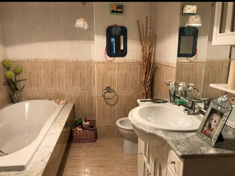 Casa Marduk Apartment Cee Luaran gambar
